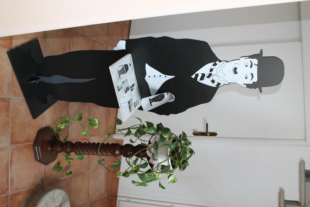 Charlie Chaplin Bed & Breakfast Tamara Eksteriør bilde